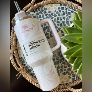 Stanley Rose Quartz Swirl 40 oz. Quencher H2.0 FlowState Tumbler